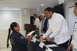 Entregan Constancias del curso “La Actuación Policial en el Sistema de Justicia Penal” y “La Guardia Nacional como Primer Respondiente”.