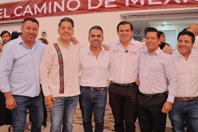 Ra Aguilar acompaña a inauguración de Farmacia Gratuita impulsada por el Diputado Federal Favio Castellanos en GDL
