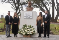 Acude Pablo Lemus a develación del busto y nomenclatura de la avenida Jorge Aristóteles Sandoval Díaz, ex Gobernador del Estado