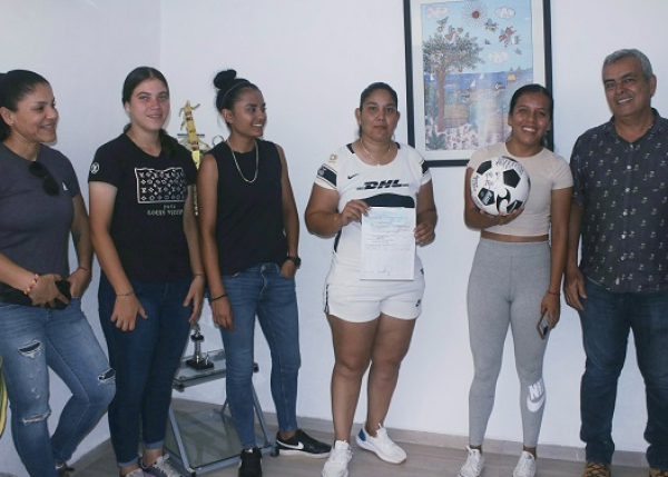 Entregan incentivo a campeonas de la Copa Jalisco