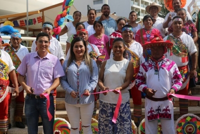 Grupos indígenas muestran su cultura y tradiciones