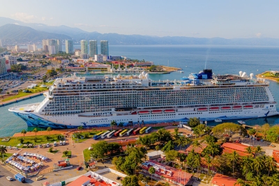 Inicia temporada de cruceros en Puerto Vallarta con la llegada del Norwegian Bliss