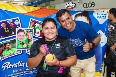 Gran recibimiento a la atleta vallartense Floralia Estrada