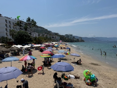 Playas de Vallarta y la costa sur, limpias y aptas para el uso recreativo según COFEPRIS