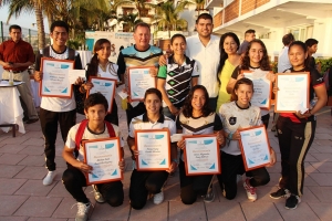 Gobierno municipal de PV reconoce esfuerzo de deportistas destacados