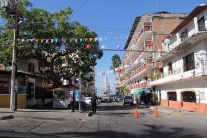 Hacen entrega oficial de la calle “Francisca Rodríguez” al Ayuntamiento… para uso exclusivo de andador peatonal