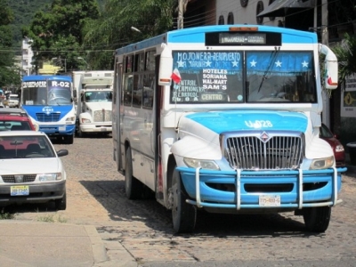 Puerto Vallarta reclama un mejor servicio de transporte urbano