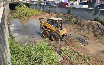 Arranca desazolve en canales pluviales previo al...