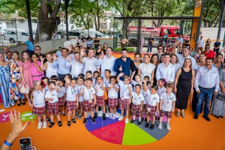 Arq. Luis Munguía hace equipo con el Estado por la educación