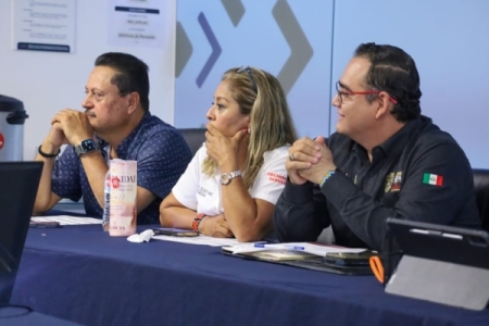 Israel Santillán encabeza reunión de trabajo con regidores para dar seguimiento a temas municipales