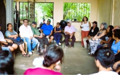 Vecinos de Lomas del Calvario dialogan con Juan...